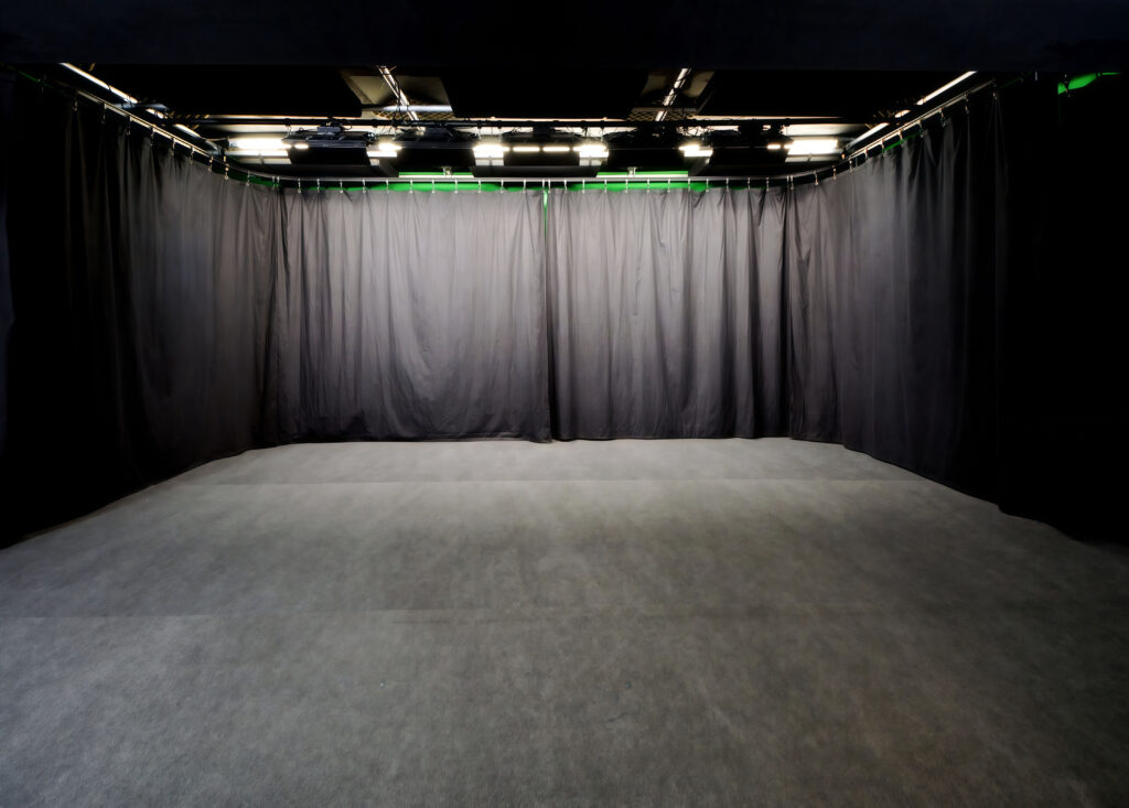 2026-1-12_K97Studio_4k_Black Out